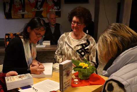 20230331 1024 Lesung FPN04626 1.JPG 20230331 1024 Lesung FPN04626 1.JPG