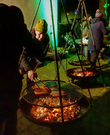 20231202 1024 Tannenbaumstellen FPN00224 HDR 20231202 1024 Tannenbaumstellen FPN00224 HDR