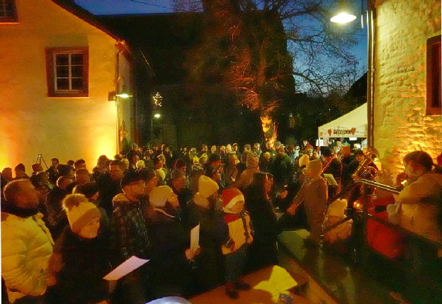 20241130 1024 Weihnachtsbaumstellen HDR FPN01540 20241130 1024 Weihnachtsbaumstellen HDR FPN01540