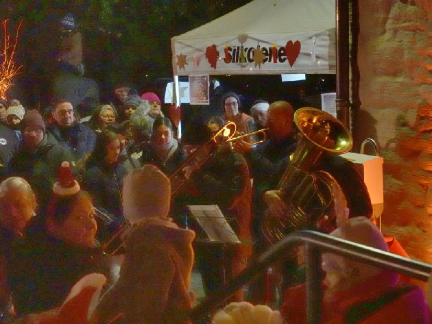 20241130 1024 Weihnachtsbaumstellen HDR FPN01541 20241130 1024 Weihnachtsbaumstellen HDR FPN01541