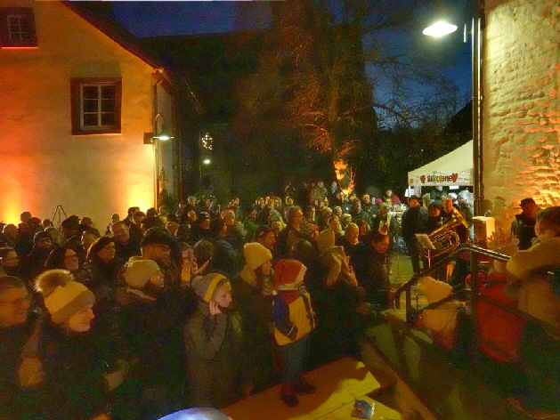 20241130 1024 Weihnachtsbaumstellen HDR FPN01542 20241130 1024 Weihnachtsbaumstellen HDR FPN01542